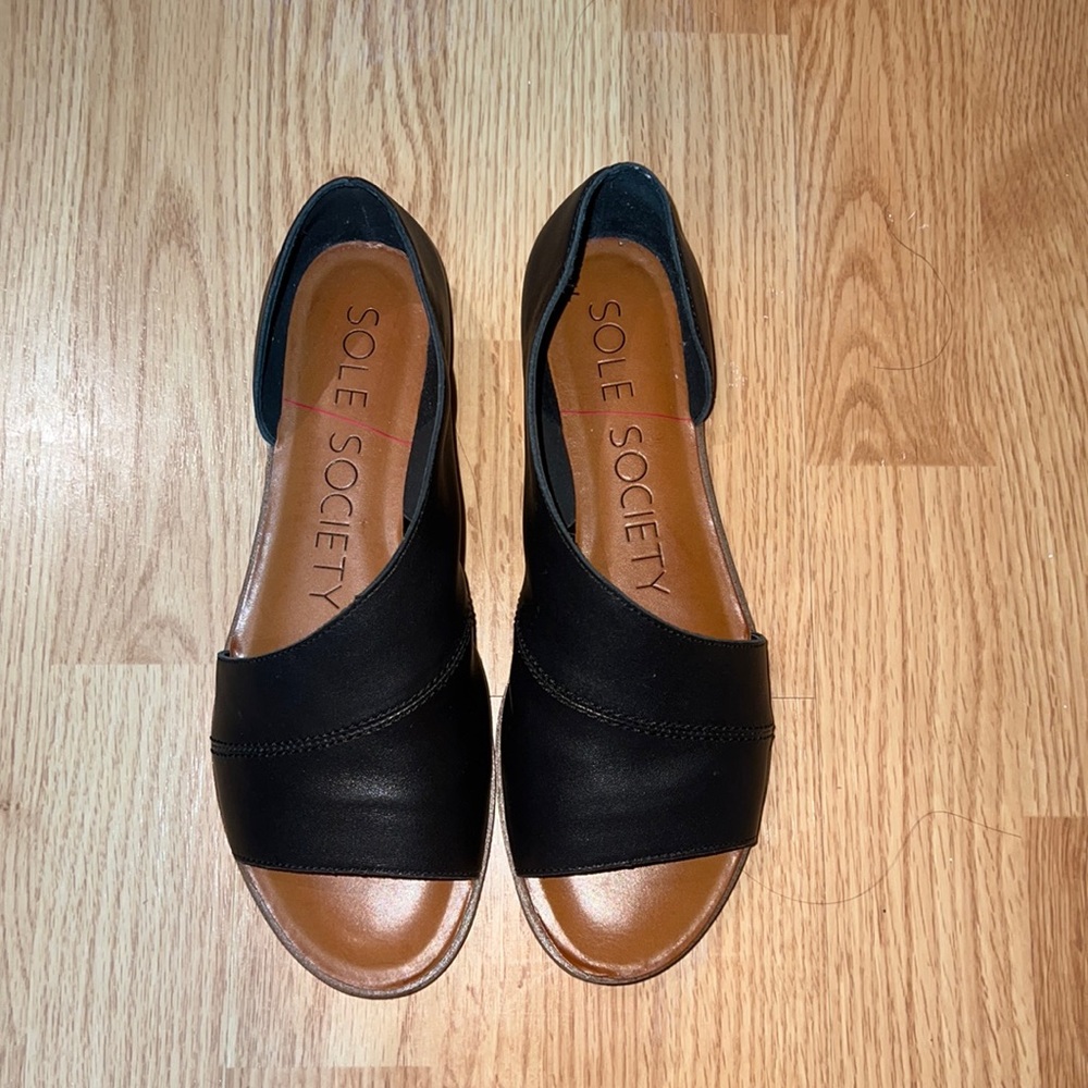 Sole society black open toe flats